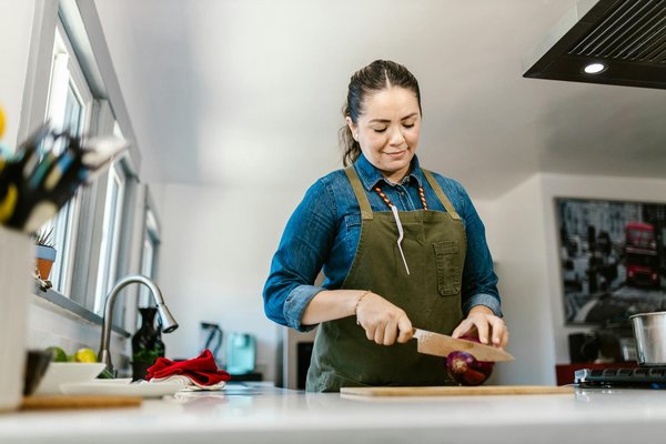 Vin d'apéro : le guide des accords parfaits avec vos mets